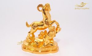 tượng dê mạ vàng 6