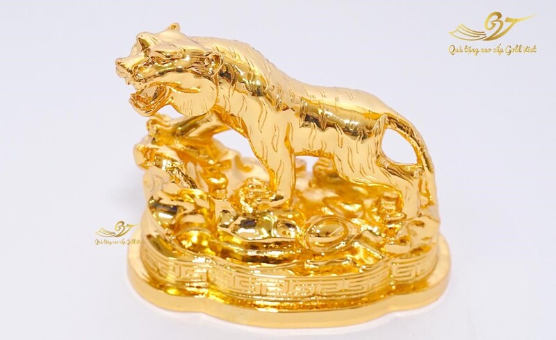 tượng hổ mạ vàng 3