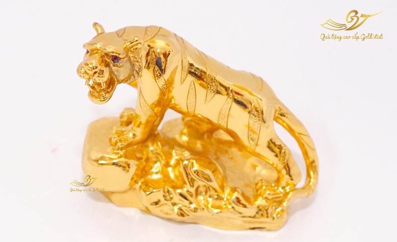 tượng hổ mạ vàng 4