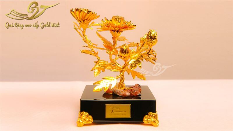 tượng mạ vàng 1